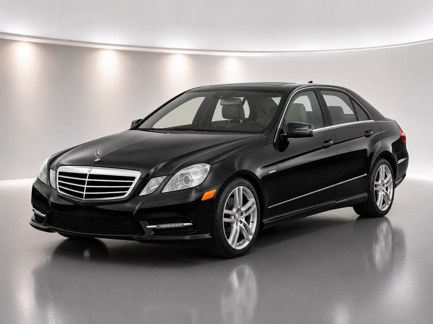 Black Mercedes E-Class 350 2011 premium sedan